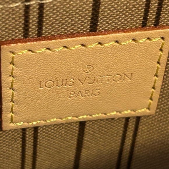 Louis Vuitton Neverfull pouch wristlet Mm/Gm - Picture 5 of 16